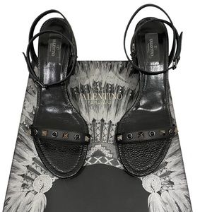 Valentino Noir Ankle Strap Sandals Size 40.5 (10.5)